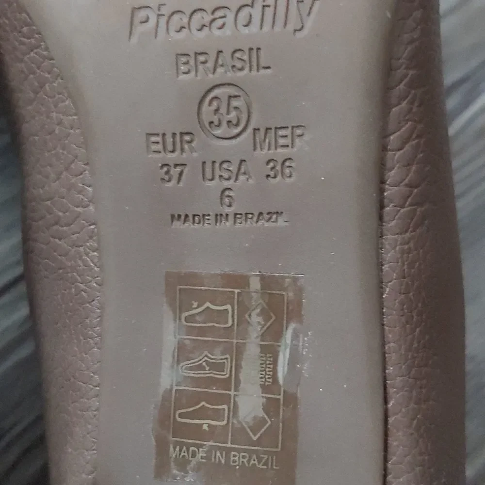 Piccadilly Cloud Tan  Brasil heel pumps Sz 6 NWOT